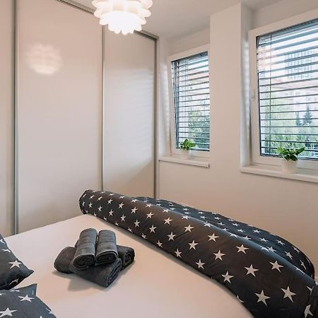Stylish Apartment Retreat Bratysława Zewnętrze zdjęcie