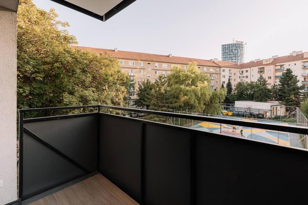 Stylish Apartment Retreat Bratysława Zewnętrze zdjęcie